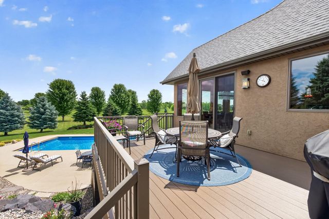 19295 Oak Grove Avenue, Prior Lake, MN 55372