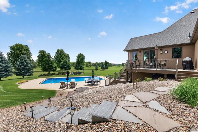 19295 Oak Grove Avenue, Prior Lake, MN 55372