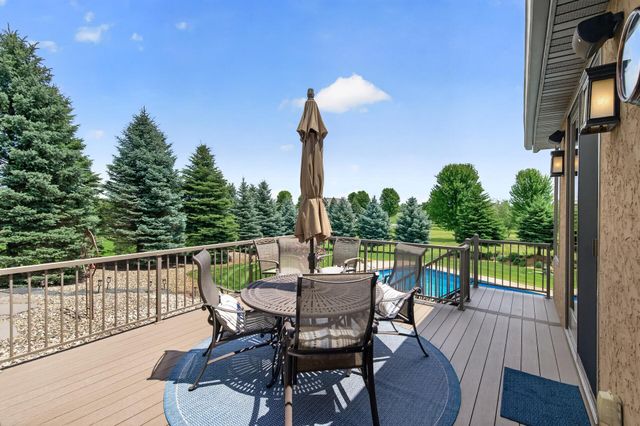 19295 Oak Grove Avenue, Prior Lake, MN 55372