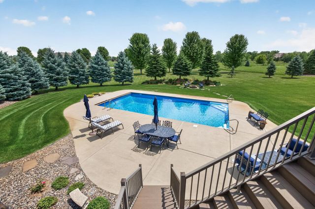 19295 Oak Grove Avenue, Prior Lake, MN 55372
