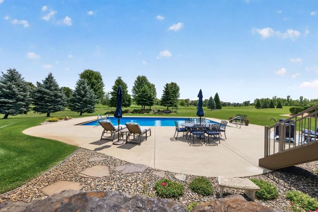 19295 Oak Grove Avenue, Prior Lake, MN 55372