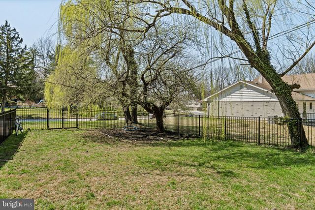 1505 REDWOOD LN, Wyncote, PA 19095
