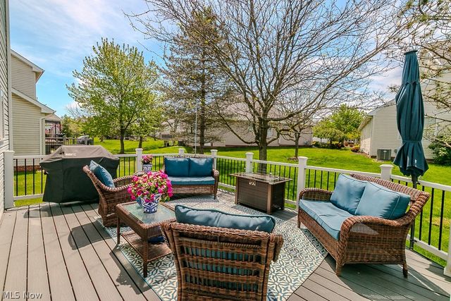 10266 Wildflower Way, Broadview Heights, OH 44147