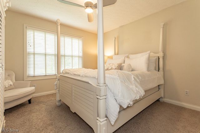 10266 Wildflower Way, Broadview Heights, OH 44147