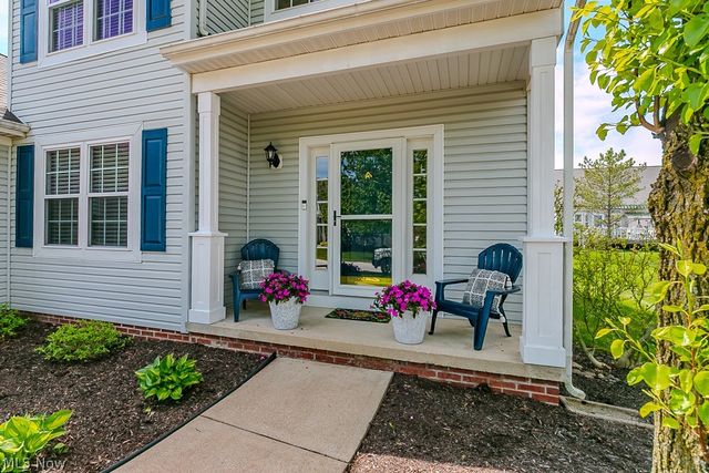 10266 Wildflower Way, Broadview Heights, OH 44147