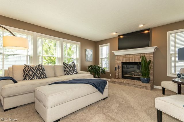 10266 Wildflower Way, Broadview Heights, OH 44147