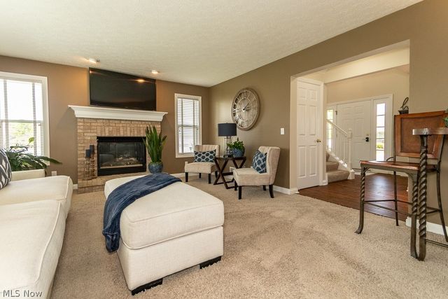 10266 Wildflower Way, Broadview Heights, OH 44147