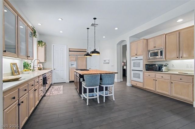 936 Granger Farm Way, Las Vegas, NV 89145