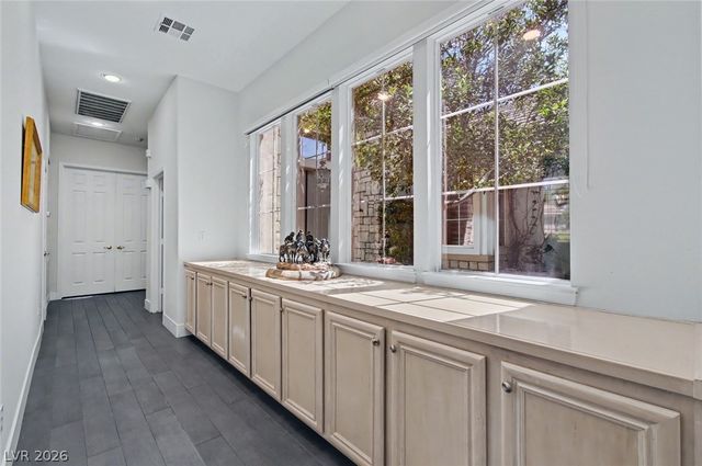 936 Granger Farm Way, Las Vegas, NV 89145