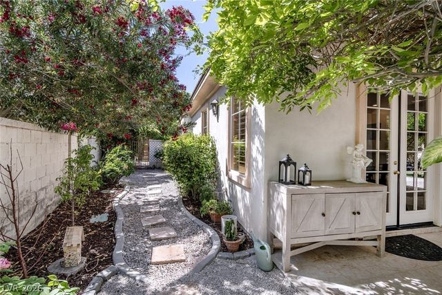 936 Granger Farm Way, Las Vegas, NV 89145