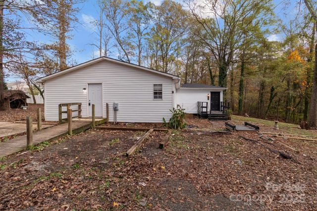 4642 Mcclure Road, Charlotte, NC 28216