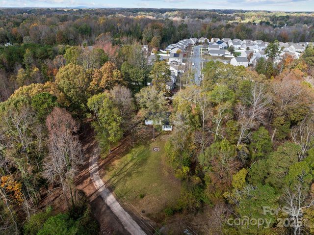 4642 Mcclure Road, Charlotte, NC 28216