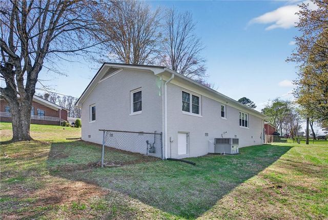 203 Sunrise Avenue, Asheboro, NC 27203