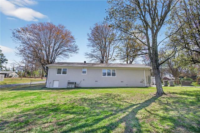 203 Sunrise Avenue, Asheboro, NC 27203