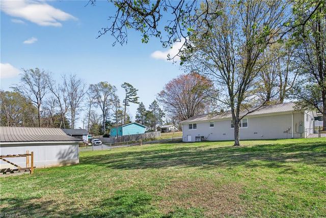 203 Sunrise Avenue, Asheboro, NC 27203