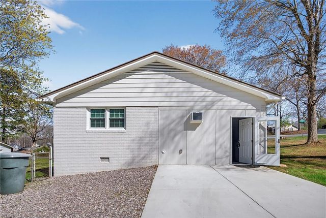 203 Sunrise Avenue, Asheboro, NC 27203