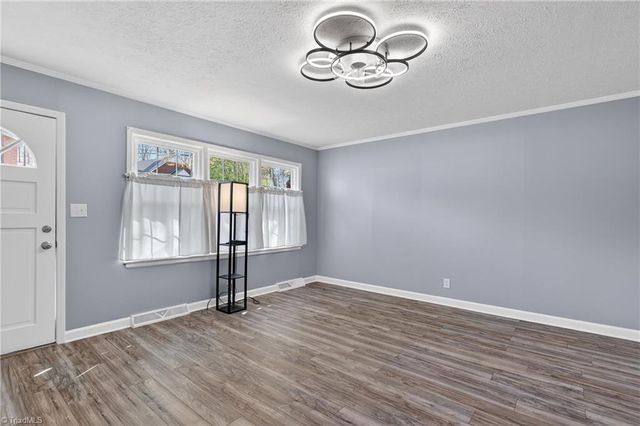 203 Sunrise Avenue, Asheboro, NC 27203