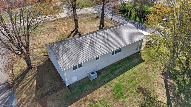 203 Sunrise Avenue, Asheboro, NC 27203
