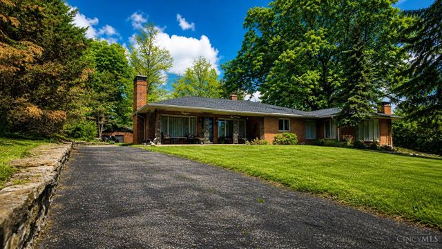 410 Compton Road, Wyoming, OH 45215