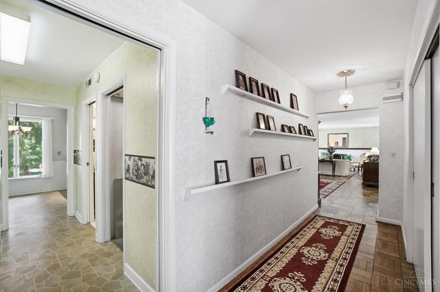 410 Compton Road, Wyoming, OH 45215