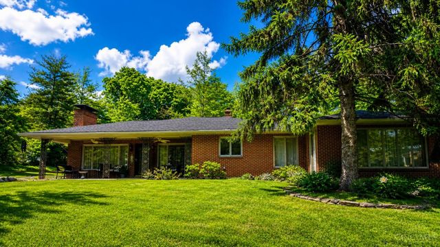 410 Compton Road, Wyoming, OH 45215