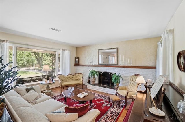 410 Compton Road, Wyoming, OH 45215