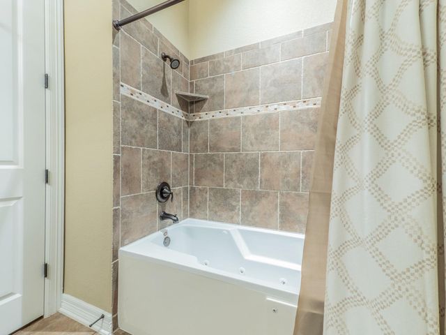 826 San Remo BLVD, Lakeway, TX 78734