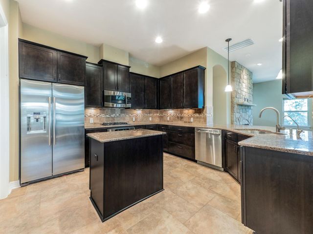 826 San Remo BLVD, Lakeway, TX 78734