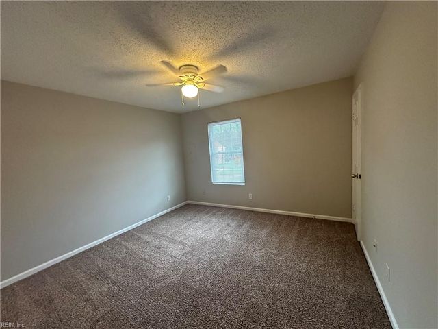 1721 Rock Bridge Mews Apt B, Chesapeake, VA 23320