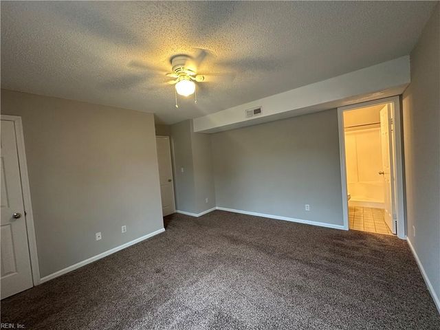 1721 Rock Bridge Mews Apt B, Chesapeake, VA 23320