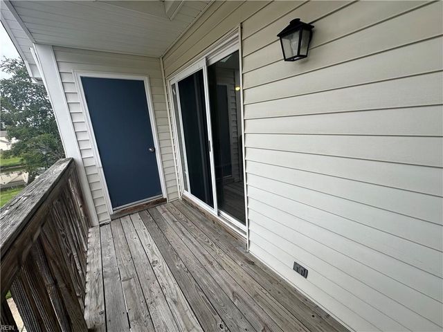 1721 Rock Bridge Mews Apt B, Chesapeake, VA 23320