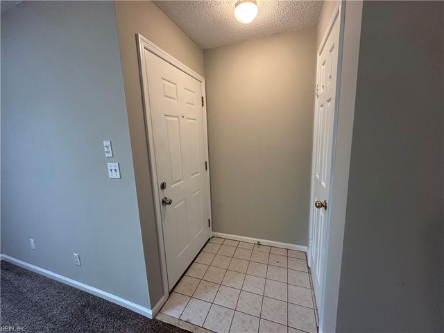 1721 Rock Bridge Mews Apt B, Chesapeake, VA 23320