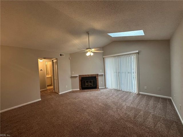 1721 Rock Bridge Mews Apt B, Chesapeake, VA 23320