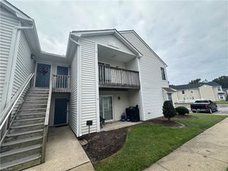 1721 Rock Bridge Mews Apt B, Chesapeake, VA 23320