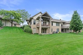 7510 W Tuckaway Pines CIRCLE, Franklin, WI 53132