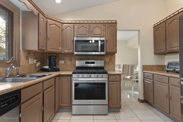 5319 Martha Lane, Oak Forest, IL 60452