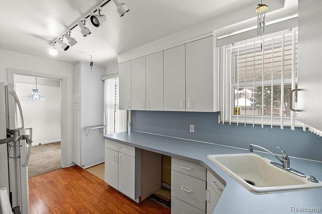 14001 Balfour Street, Oak Park, MI 48237