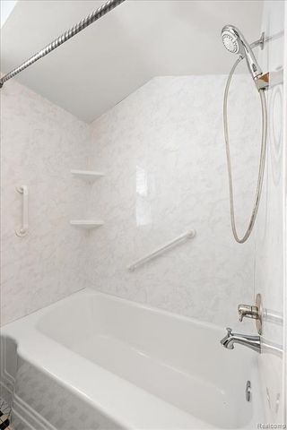 14001 Balfour Street, Oak Park, MI 48237