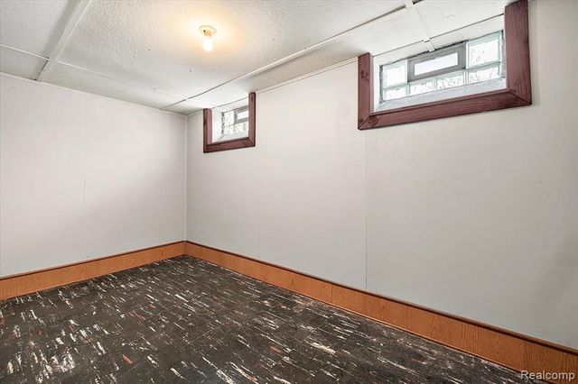 14001 Balfour Street, Oak Park, MI 48237