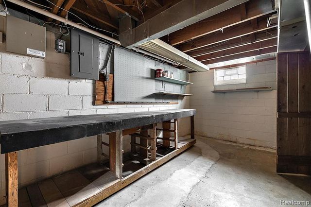 14001 Balfour Street, Oak Park, MI 48237