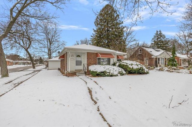 14001 Balfour Street, Oak Park, MI 48237