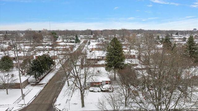 14001 Balfour Street, Oak Park, MI 48237