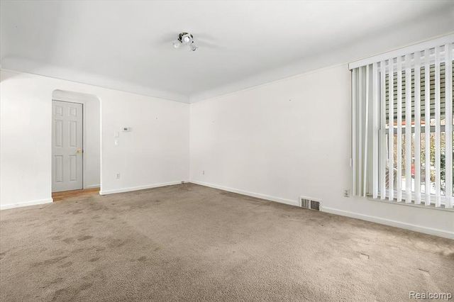 14001 Balfour Street, Oak Park, MI 48237