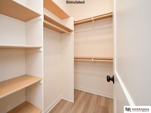 9526 Duckhorn Drive, Lincoln, NE 68526