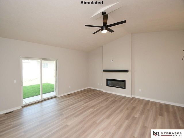 9526 Duckhorn Drive, Lincoln, NE 68526