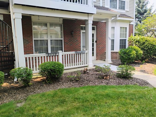 1128 GEORGETOWN Way 1128, Vernon Hills, IL 60061