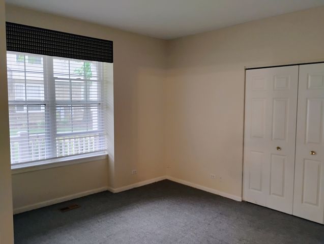 1128 GEORGETOWN Way 1128, Vernon Hills, IL 60061