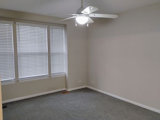 1128 GEORGETOWN Way 1128, Vernon Hills, IL 60061