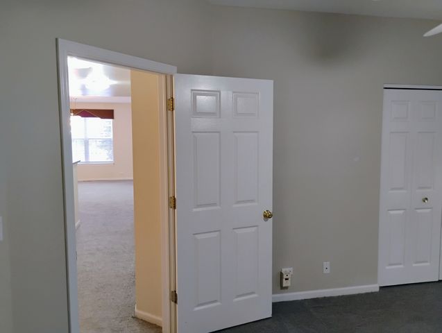 1128 GEORGETOWN Way 1128, Vernon Hills, IL 60061