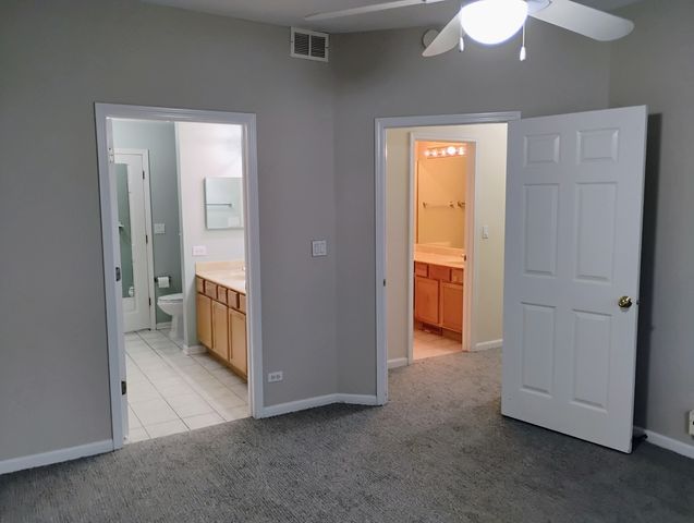 1128 GEORGETOWN Way 1128, Vernon Hills, IL 60061